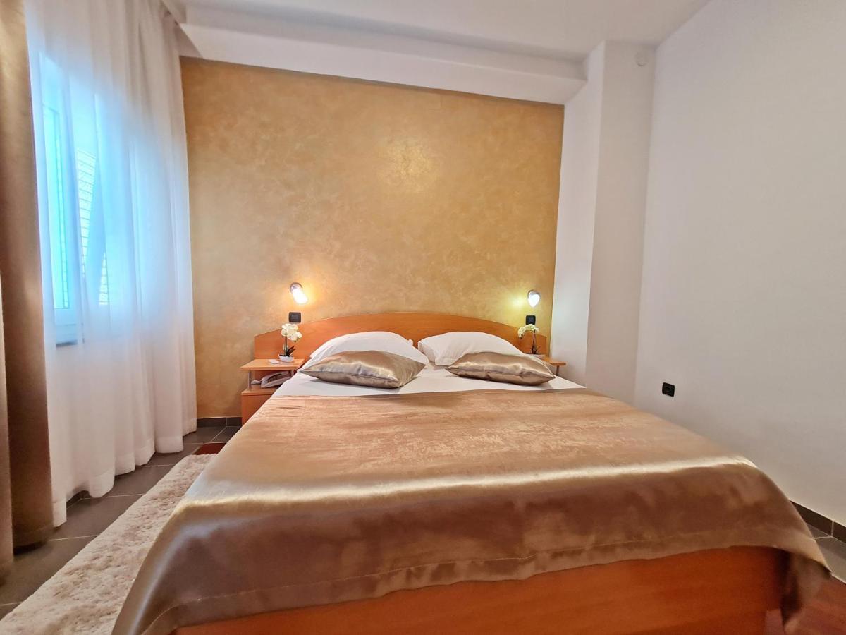 Hotel Sunce Podstrana Bagian luar foto