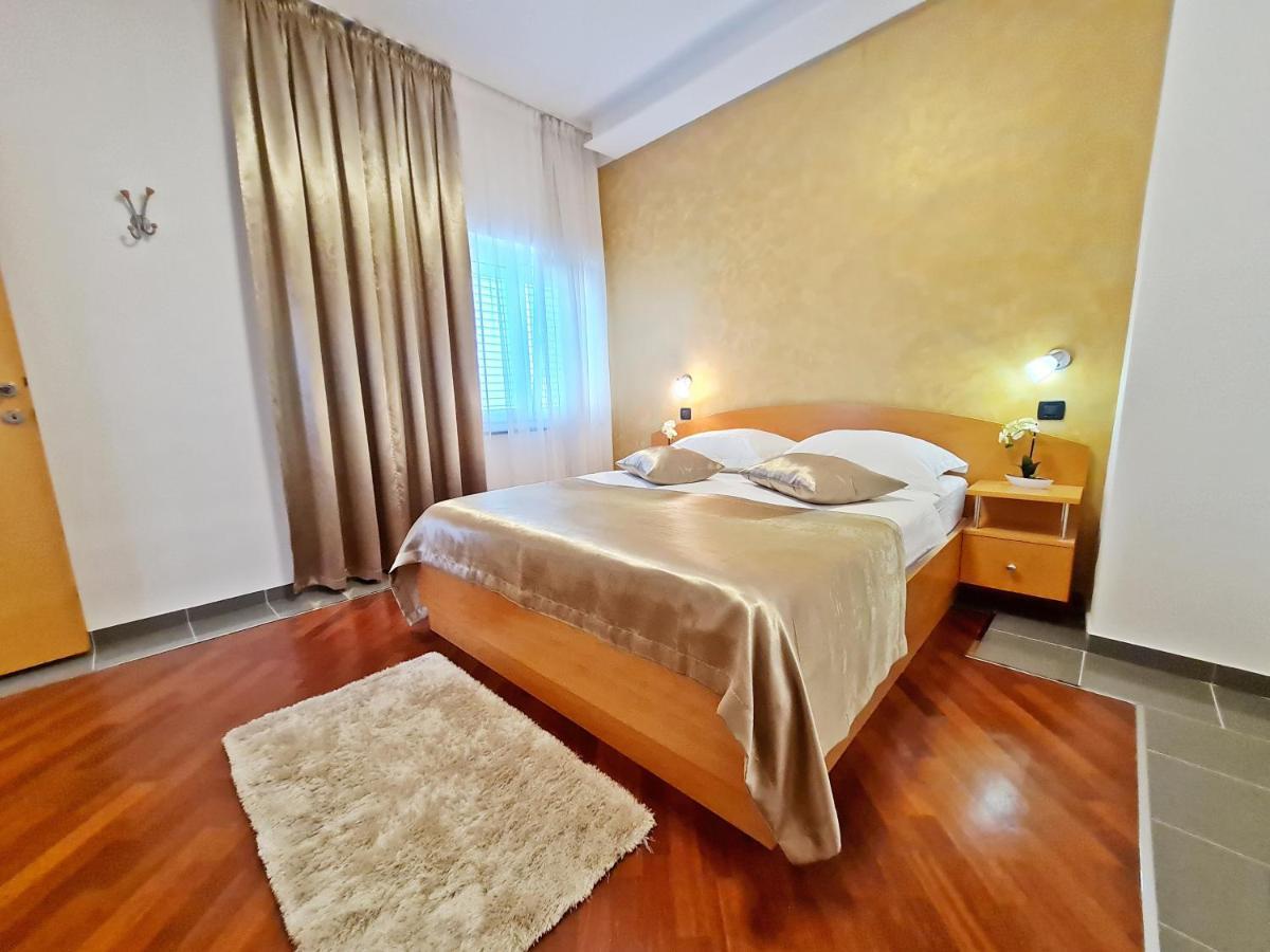 Hotel Sunce Podstrana Bagian luar foto