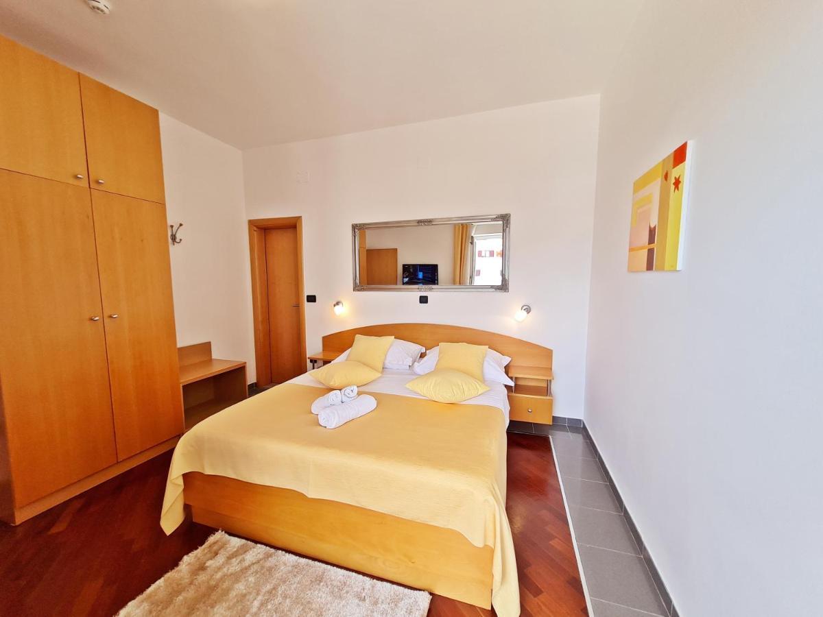 Hotel Sunce Podstrana Bagian luar foto