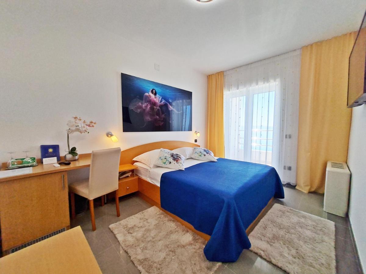 Hotel Sunce Podstrana Bagian luar foto