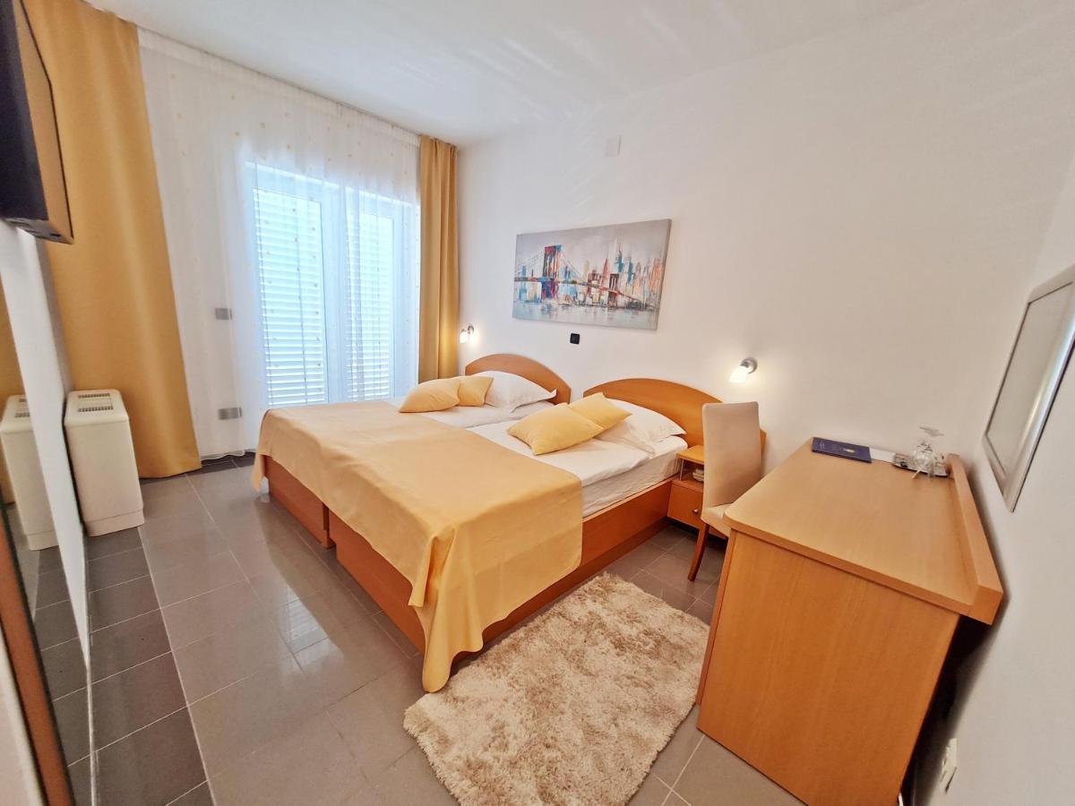 Hotel Sunce Podstrana Bagian luar foto