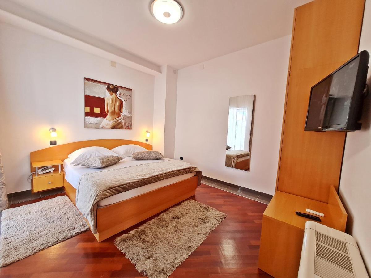 Hotel Sunce Podstrana Bagian luar foto